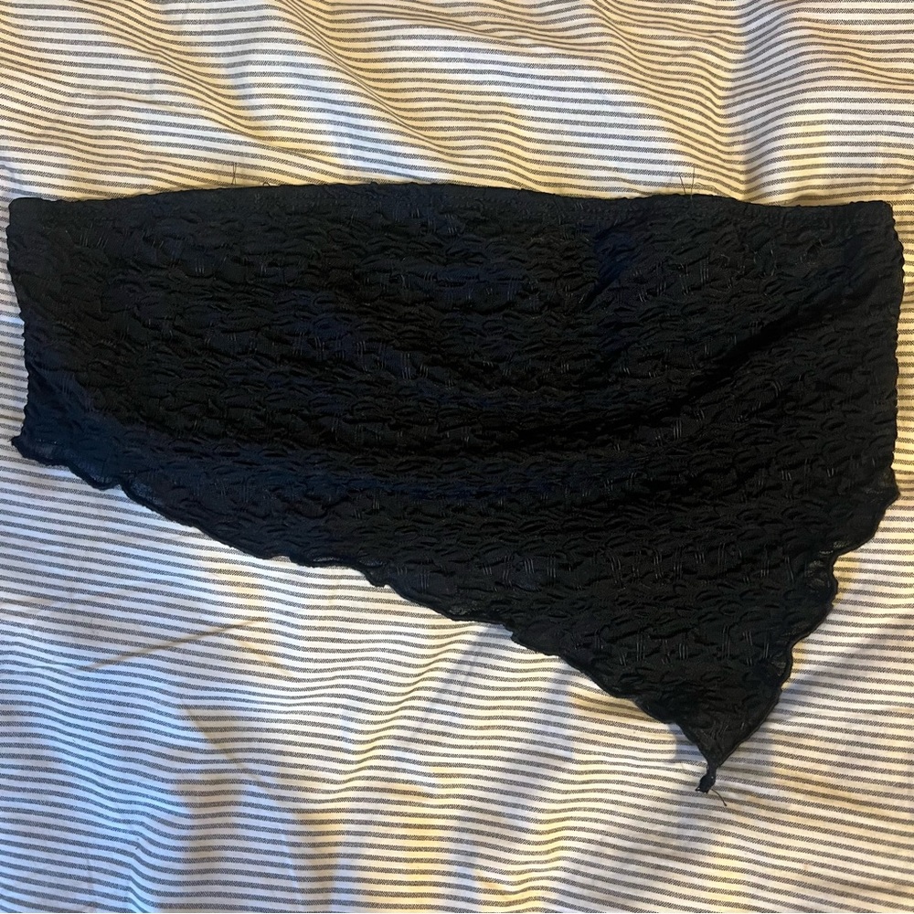 Black crop top
